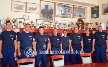 Nyolc újonnan kiképzett tűzoltó kezdte meg szolgálatát megyénkben 