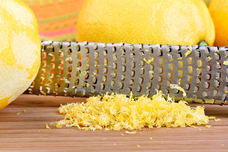 Mérgező-e a reszelt citromhéj?