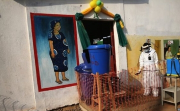 Ebola - Nagyszabású oltóanyag-tesztelés kezdődött Libériában