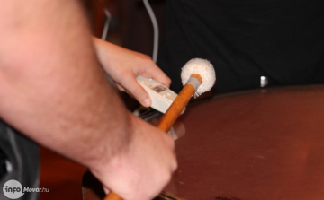 Zenés fizikai kísérletek idén és jövőre is a Mosonyi Mihály Zeneiskolában