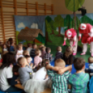 Gyerekhét a Pillangó Óvodában és Mini Bölcsődében, a Mesekocsi Színház előadása