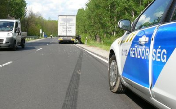 Trükkös tolvajok az M1-es autópályán