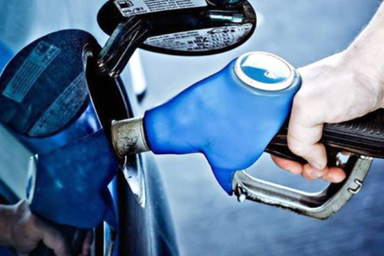 Csökken a benzin ára