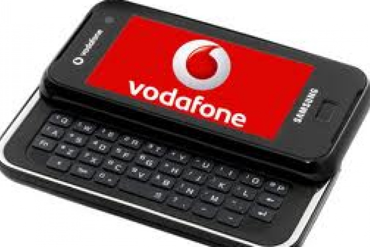Átvállalja a hóban rekedtek telefon- és SMS-költségeit a Vodafone