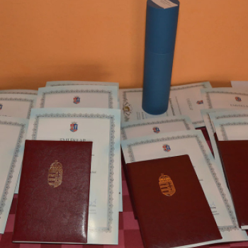 Városi Emlékdiploma átadó a Haller János iskolában (fotó: Horváth Attila)