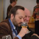 Borkóstoló a Kertbarátoknál (Fotó: Nagy Mária)