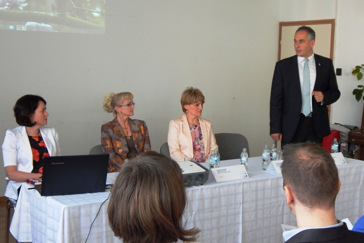 HÁTRÁNYOS HELYZETŰ CSOPORTOK ESÉLYEGYENLŐSÉGÉT TÁMOGATÓ PROGRAMOK A MOSONMAGYARÓVÁRI JÁRÁSBAN