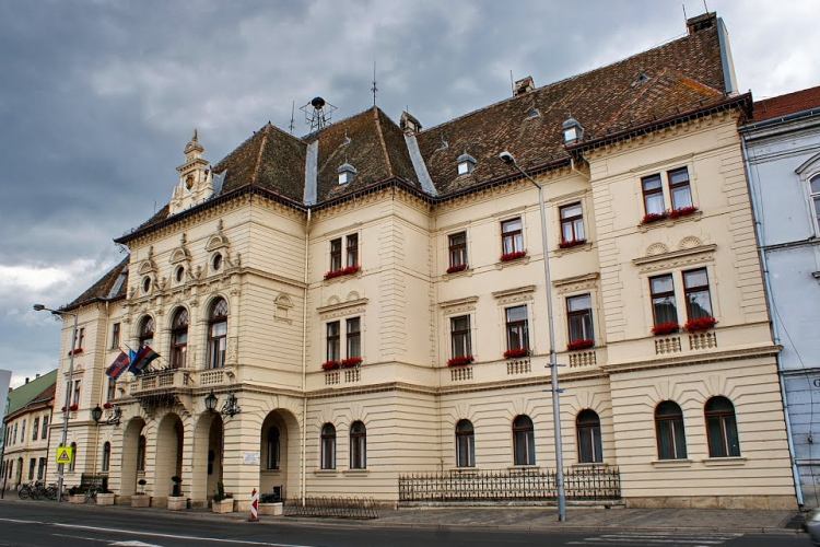 Pályázati hirdetmény