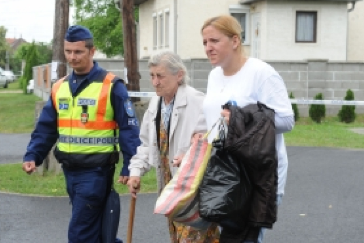 Rend(őrség) Győrújfalun