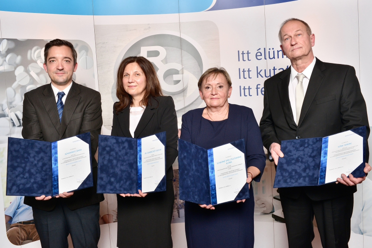 Kémiatanárokat díjazott a Richter