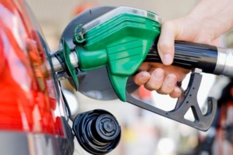Október 10-én csökken a gázolaj ára