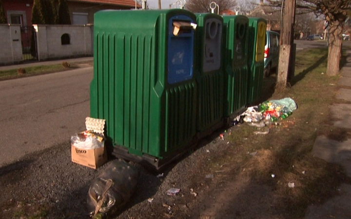 Szemét a gyűjtőszigetek körül