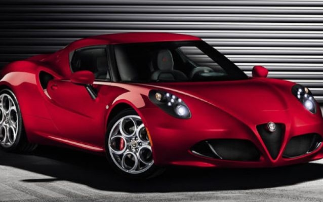 Az Alfa Romeo 4C végre hivatalosan is debütál