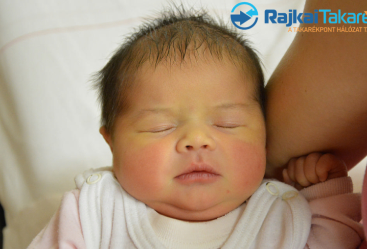 Molnár Amanda Mirella, 3320 gr. Móvár