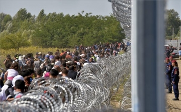 Migrációs válsághelyzetet hirdetett a kormány