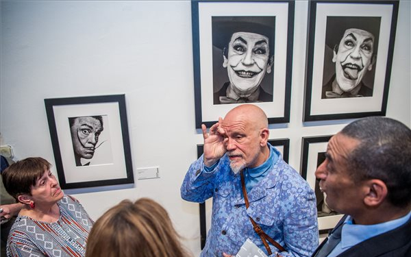 John Malkovich Budapesten: Sandro Miller a fotográfia fanatikusa