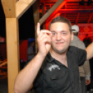 KOZMIX A HÁZBAN A FAHÁZBAN