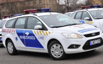 Ittas és bódult állapotban vezetett, elhajtott a helyszínről