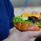 Hamburgerervő verseny az Englernél (Fotó: Patács Judit)