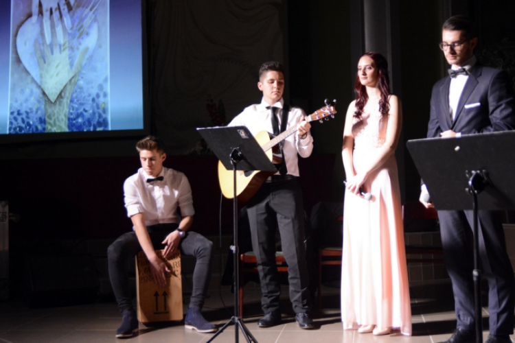 Kossuth Lajos Gimnázium szalagtűző - 13.NY osztály