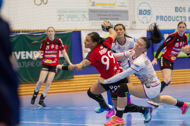 Mosonmagyaróvári Kézilabda Club – EUbility Group-Békéscsabai ENKSE 