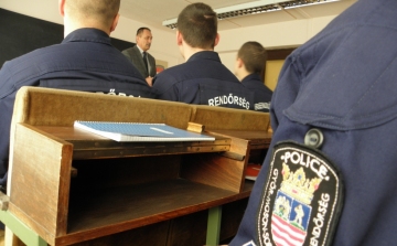 Győr-Moson-Sopron megyében 18 új rendőr állt szolgálatba
