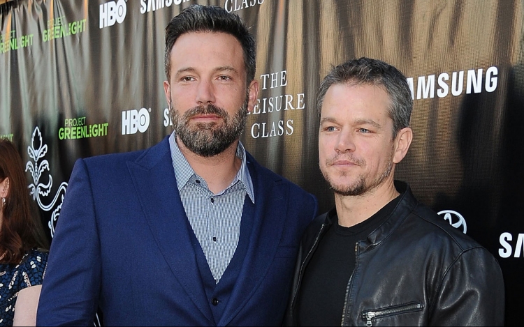 Csaló igaztörténetéről készít újra együtt filmet Ben Affleck és Matt Damon