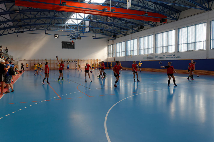 MKC SE - Handball Club Zlí­n (37-17) (edzőmeccs) (Fotó: Horváth Attila)