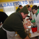 Kolbásztöltő verseny (Fotó: Nagy Mária)