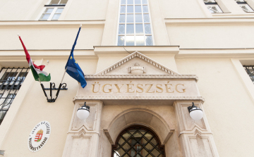 Polt Péter átadta a Mosonmagyaróvári Járási Ügyészség felújított épületét