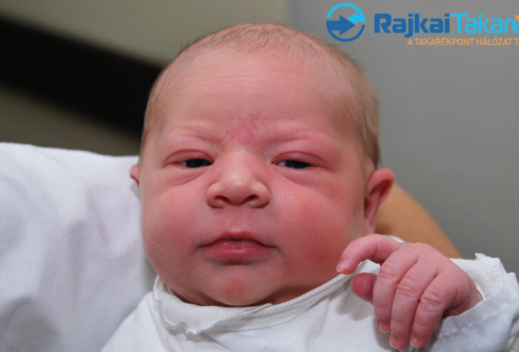 Kiss Krisztina Erzsébet, 3280 gr. Halászi