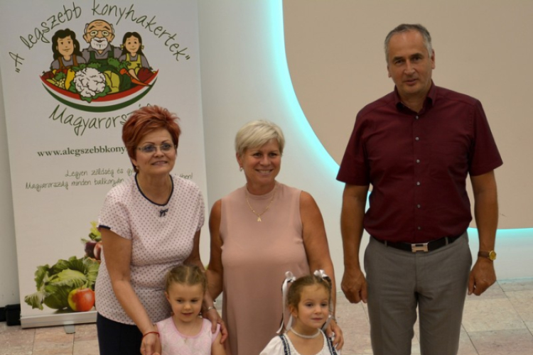 Termény- és virágkiállítás 