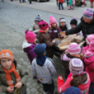 Karácsonyfát díszítettek az óvodások (Fotó: Nagy Mária)