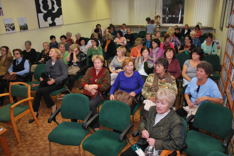 Uzsalyné Dr. Pécsi Rita előadása (Fotó: Nagy Mária)