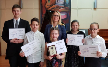 Sikeres volt a Mosonyi Mihály Zenei Alapfokú Művészeti Iskola zongoraversenye