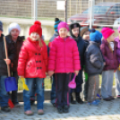 Faültetés óvodásokkal (Fotó: Nagy Mária)