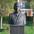 Költészet napi koszorúzás Ady Endre szobornál (Fotó: Nagy Mária)