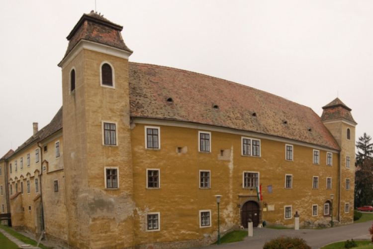 Felsőfokú Szakképzés