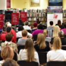 Szabados Ági a Huszár Gál Városi Könyvtárban