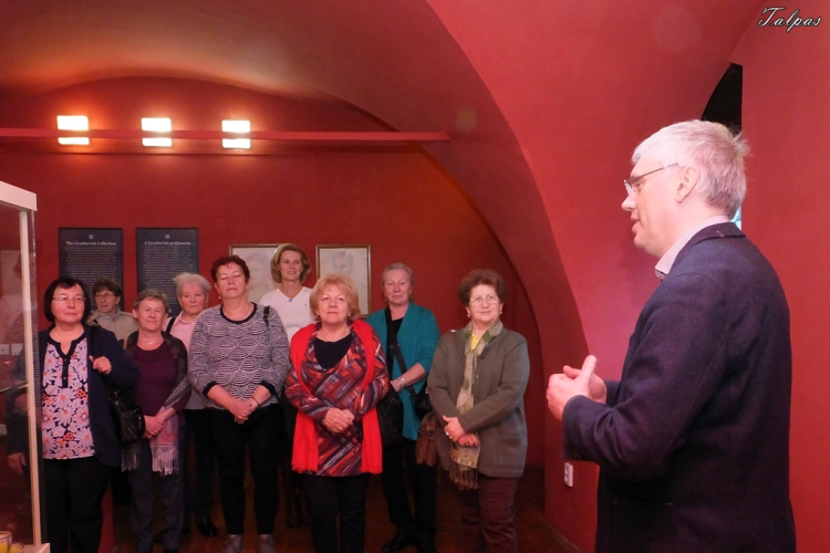 Asszonyok a festővásznon címmel rendhagyó tárlatvezetés