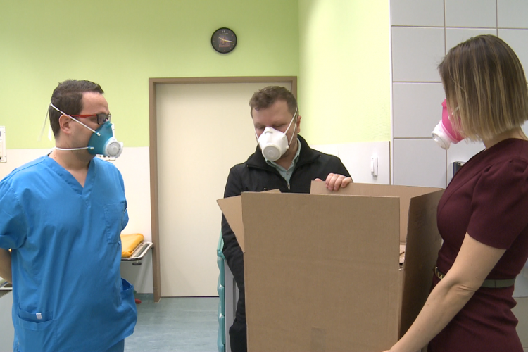 Negyven darab vírusszűrő maszkkal támogatták a sürgősségi osztályt