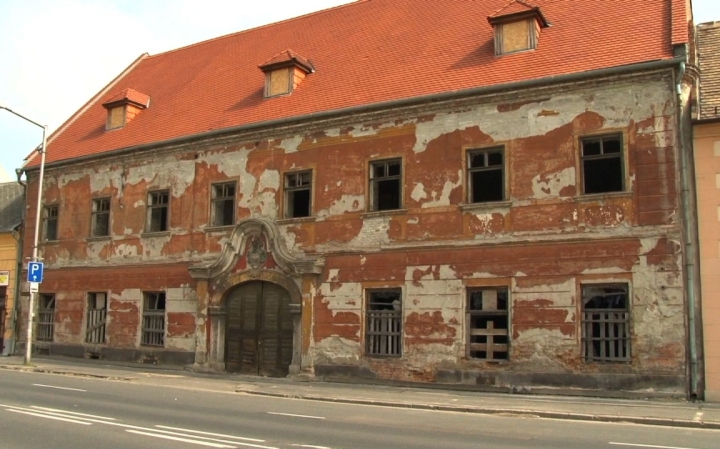 Felújítják a homlokzatot