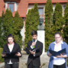 Koszorúzás a József Attila szobornál (Fotó: Nagy Mária)