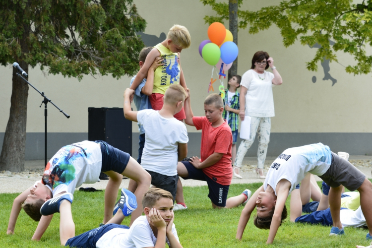 Újhelyi Imre Általános Iskola tanévzáró ünnepély 