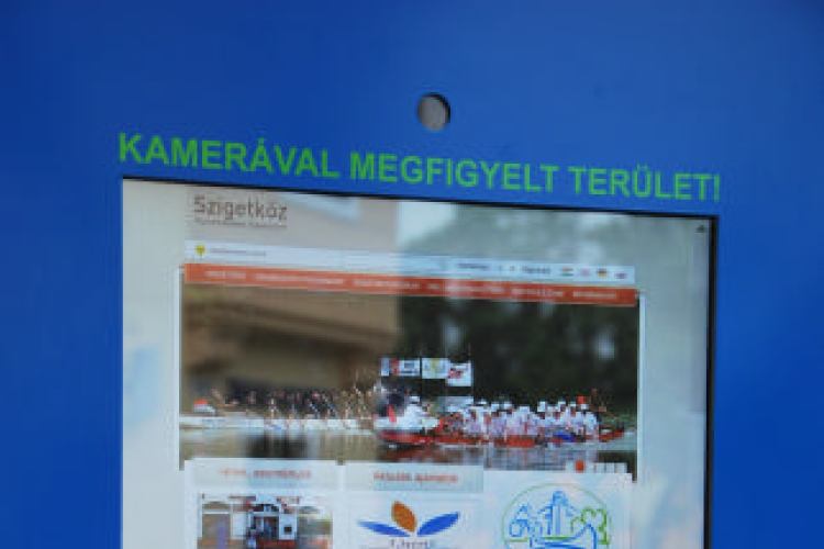 Információs pont átadása