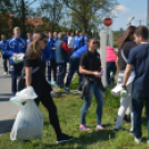 Az MKC SE és az MTE 1904 csapata is csatlakozott a Teszedd! önkéntes szemétszedő akciójához (Fotó: Bánhegyi István)