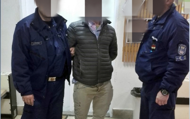 Mosonmagyaróvári munkásszállón bántalmaztak egy nőt 