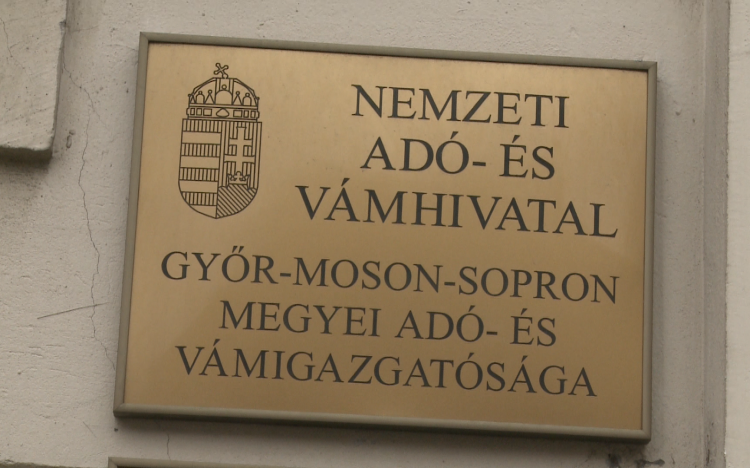Megjelent a nyilatkozat a gyermeket nevelők adó-visszatérítéséhez