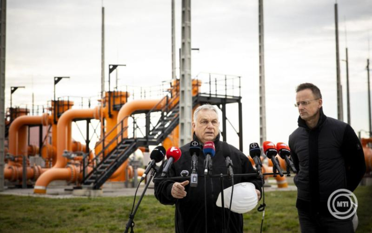 Orbán Viktor Kiskundorozsmán ellenőrizte a Török Áramlat megerősített katonai védelmét
