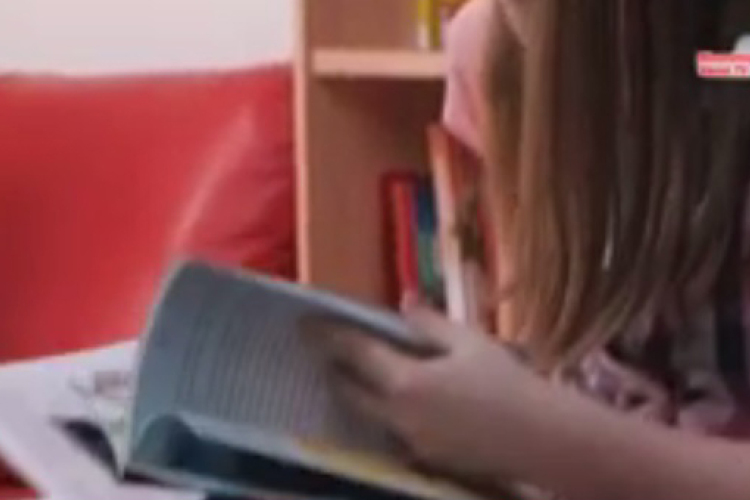 Fekete iskolások Golsban